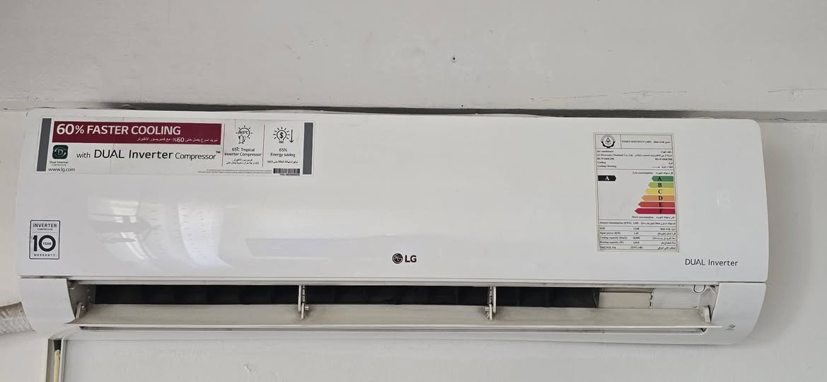 السلام عليكم  لللبيع سبلت نوع 
LG INVERTER 
انفيرتر 
حجم طن ونص نظيف كلش 
مابي اي تصليح السعر 500 الف 
***********
