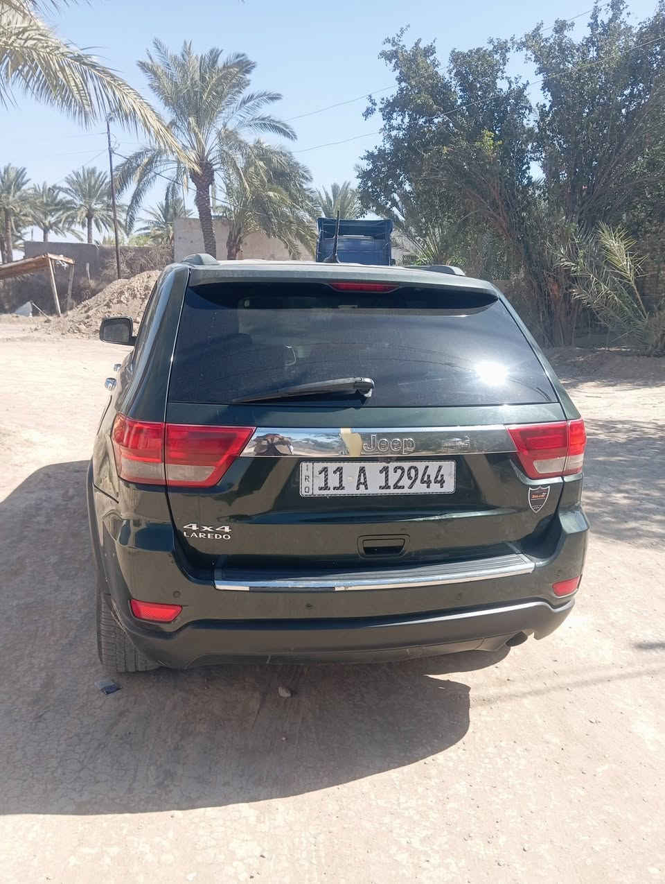 موديل ٢٠١١ بسمي بيها صبغ صفحه اليسار فقط بدون دواخل والباقي كفالة عامه السعر ١٣٠ ورقة مكان السيارة الديوانية الاتصال ***********
