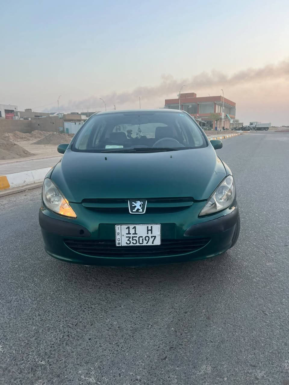 السلام عليكم
بيجو 307 موديل  2005 السيارة بأسمي سنويه لل2029 رقم انكليزي بغداد هزه جديده شرط تحويل ثاني يوم 
تخم تاير جديد بالكارتون
كير محرك مكفولات  شرط  
تبريد ثلج 🥶 تدفئه نار 
دشبولها شخط مابي
صدر خلفي وامامي كله جديد
باتري جديد 
كهربائياتها كلها شغالة مابيها شي ميشتغل 
السيارة شرط اي چطل مابيها 
💐 السعر 47 وبيها مجال بسيط 
السياره وضع شركه بدون صبغ او ضربه خارج او دواخل  بيها قطعه وحده بدون معجون او ضربة اثر جراد وشرط السونار ونضافتها تحكم 

للاتصال علرقم
***********
***********
