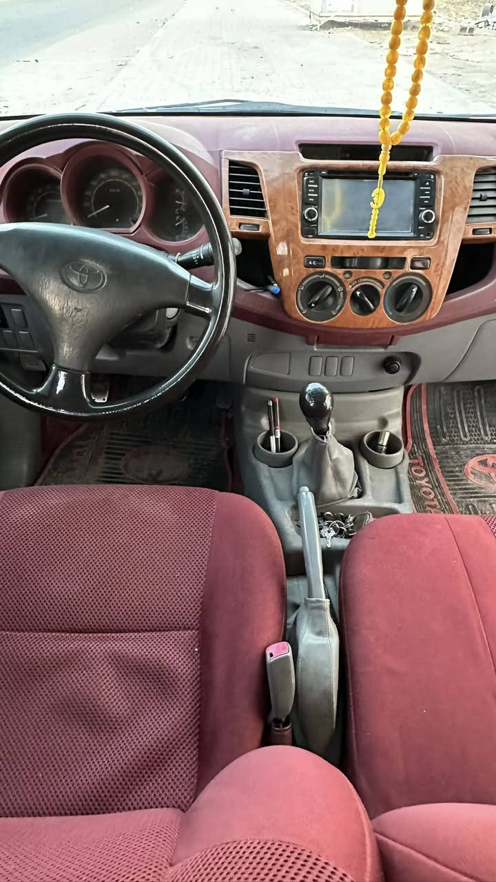 السلام عليكم 

 2006 مكفوله من الضربة والتبديل 

بيها مكانات رش مال شخوط 

مكينه جديده جديده جديييده 

حداديه جديده
 
 تبريد ثلج 

تدفئه 

 غرفتها كللللش نظيفه وع البلاد 

رقم بصره بأسمنا تحويل 

السياره جاهزه من كلشي وكلشي بيها شغال 

السعر 140  وبيها مجال بسيط 
 
هـ ***********
