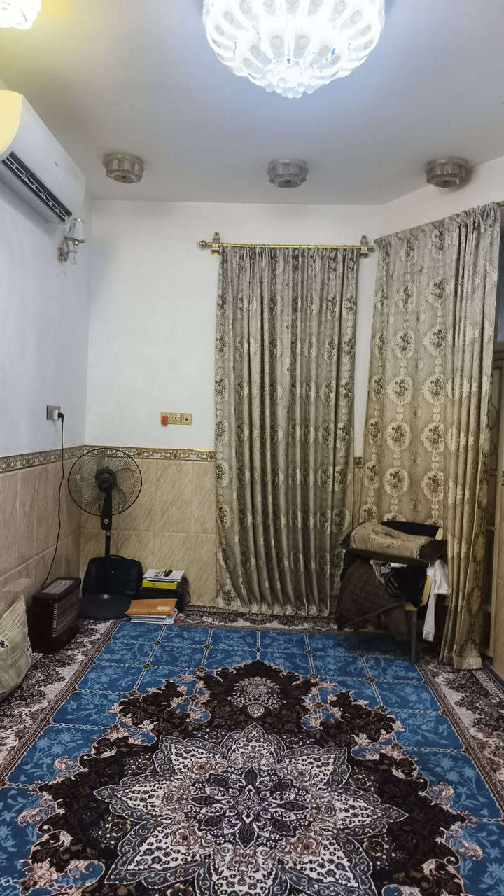 يالله بيت للبيع حي الانصار مقابيل   الكراج الجنوبي غرفه وصاله واستقبال تخاريج بناء جديد ٢٠٢٠ كونكريت المساحة ١٢٠م فرع ٦م جهه اليمنى  للإستفسار*********** ابو علي للعقار🏡
