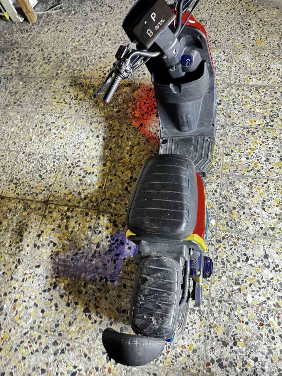 دراجة شحن R9 مديل 2024 خمس بطاريات دراجة نضيفة وتخبل المكتن الحرية السعر 375 وبيهة مجال الرقم ***********
