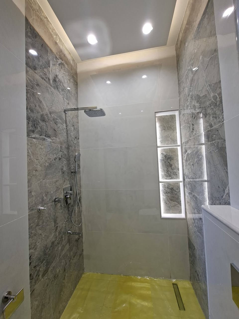 جانب من أعمالنا نتمنى أن تنال إعجابكم. 
هاتف ***********
***********
