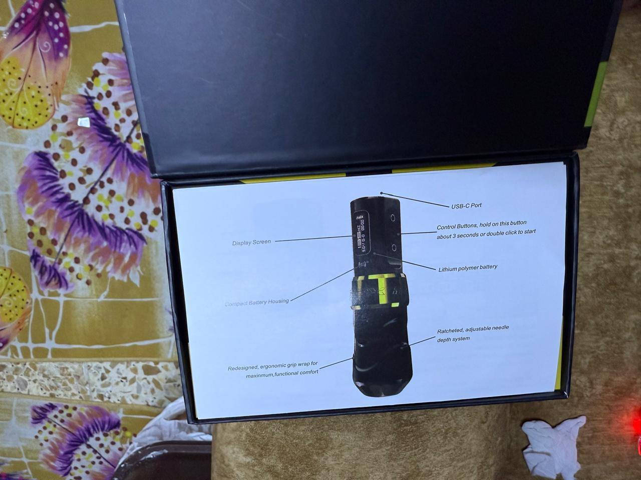 جهاز الوشم الاحترافي ابو شاشه فول مواصفات جديد غير مستخدم الابر ويا كاملات وسعر ٦٠ الف دينار للتواصل واتساب مع رقم ***********
