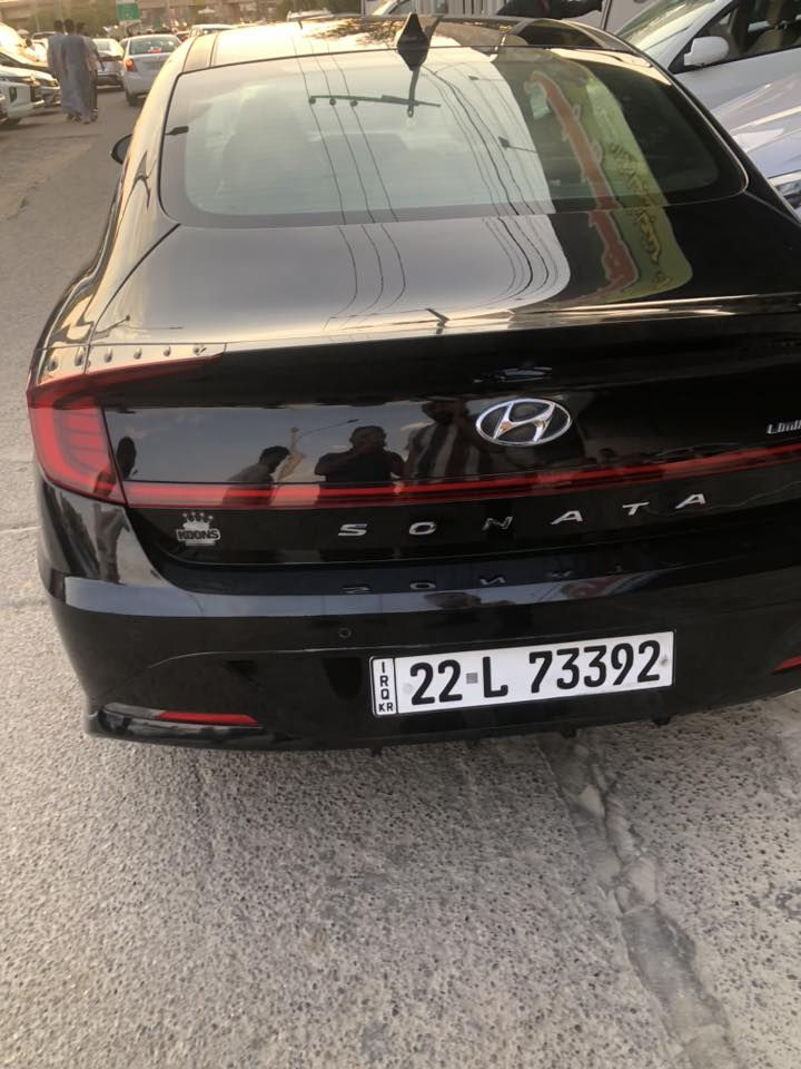 سلام عليكم عندي سيارة سوناتاموديل 2022مواصفات فول فول لمتدصقف بانورامالون اسودموميزماشي 100الف سبيرمنازل سنويةباسمي رقم اربيل حادث بس داعامية سعر استفسارعلى ارقام هاتف بي واتساب***********
