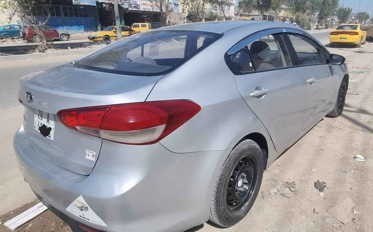 سيراتو نجف بيهه راشات صبغ فقط للبيع 2017 خليجي 1600 منضومه غاز ⛽️  السعر 107 ***********
