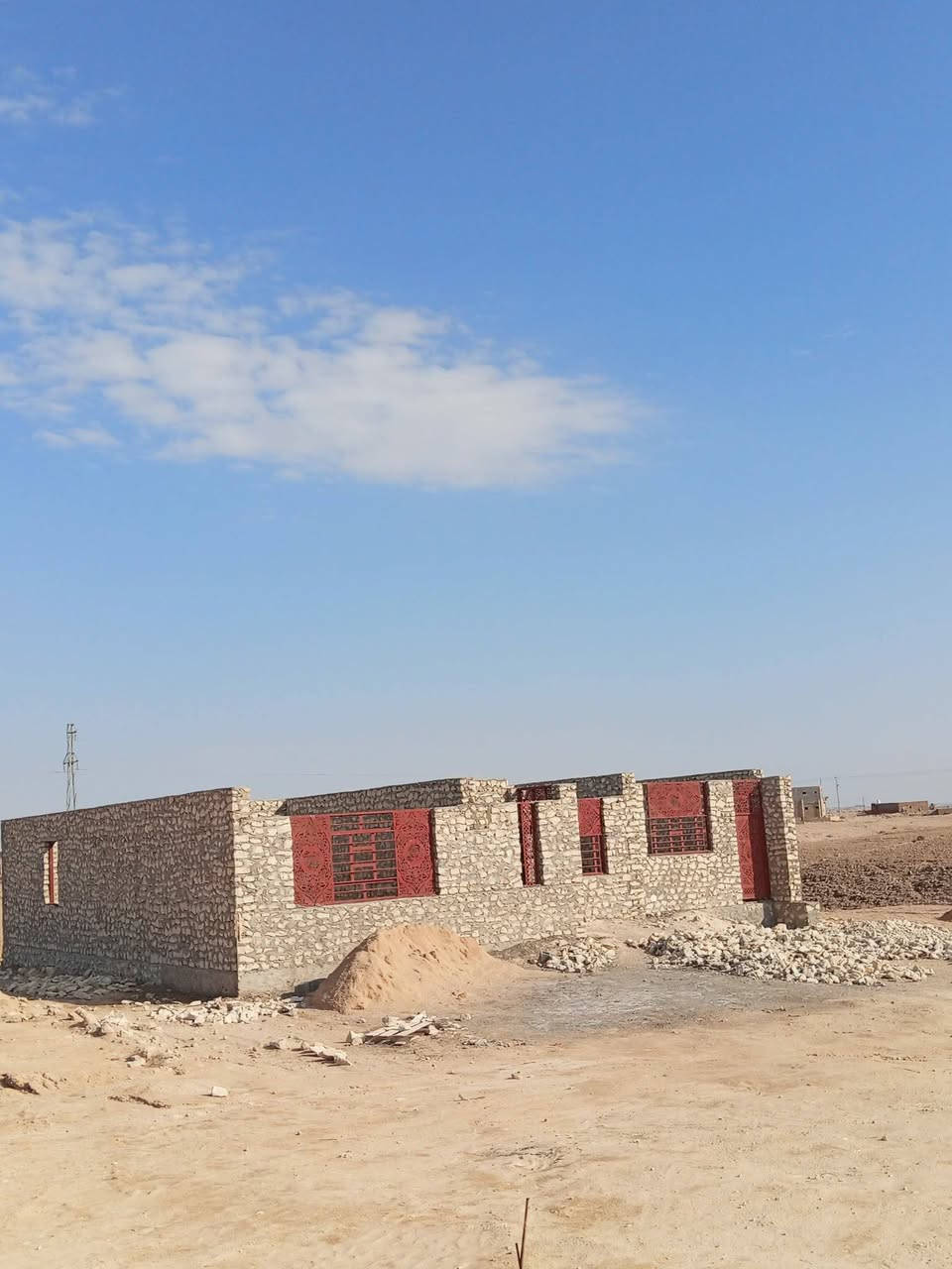 هيكل للبيع
بناء جديد حجر
مساحه الكاع 1500
مساحه البيت240
غرف عدد 2
ديوان
مطبخ
حمامات
هول

مكان قريه الوس 

مي وكهرباء واصل 

استفساࢪ خاص او اتصال

***********
