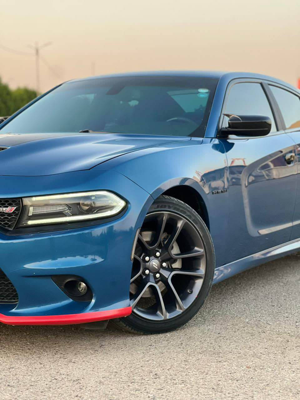 .للبيع جارجر RT هيمي  اعادة نشر بسبب الوعود الكاذبه

.أللون البحري 🔵 . 2021

..المواصفات..

موديل 2021.

.حساسات  خلفيه.

. السياره رقم أربيل وبيهه كتاب تضليل لحد شهر ال7 بهاي السنه

.شاشه جبيره.

.كامره خلفيه.

.بلوجكترات أماميه.

.كرسي السائق كهربائي. 
. ساون سستم Albina.

. تدفئه كراسيه أماميه.
 
. تشغيل عن بعد . عليها لدات داخليه الوان

. حجم المكينه 5700 RT هيمي.

.المسافه المقطوعه 50 الف 

.حجم الويل 20. 

.السياره مكفوله مابيها حادث. فقط قطعه وحده جاملغ ايسر والباب بي بارد 3 اصابع 

.السياره خير من الله كلشي مناقصها 

أمداريها كلش من كل النواحي بانزين شرط سوبر  .

.السيارة بأسمي تحويل مباشر.

.للتواصل ***********

العنوان :البصره البصرة, العراق
