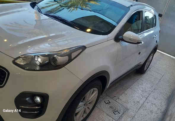 السلام عليكم سبورتج موديل 2019 خليجي مكفولة كفالة عامة فقط PDR جاملغ الأمامي بسيط ماشية 46 سياره جديده محرك 2000 دوش رقم سلمانية جديد السعر 195 او بيه مجال بسيط العنوان بغداد رقم الهاتف ***********
