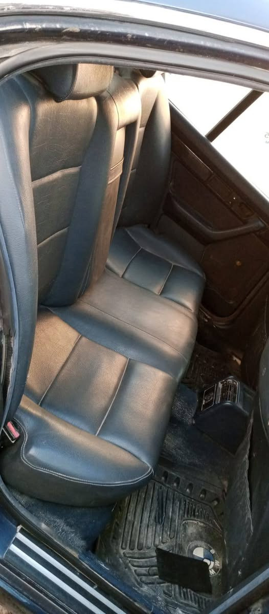 السلام عليكم
بي ام 525 مسكر عدل اصل موديل 1991 فول مواصفات كراسي كهرباء فتحه مري كهرباء كمبيوتر وضعيات قياده تدفئة كراسي كهربائيات بلاديه وكلها شغاله اي نقص مابيها رقم بغداد رقم جديد هزه جديده السيارة بأسمي  مكان سيارة كربلاء 
السعر 55 
***********
