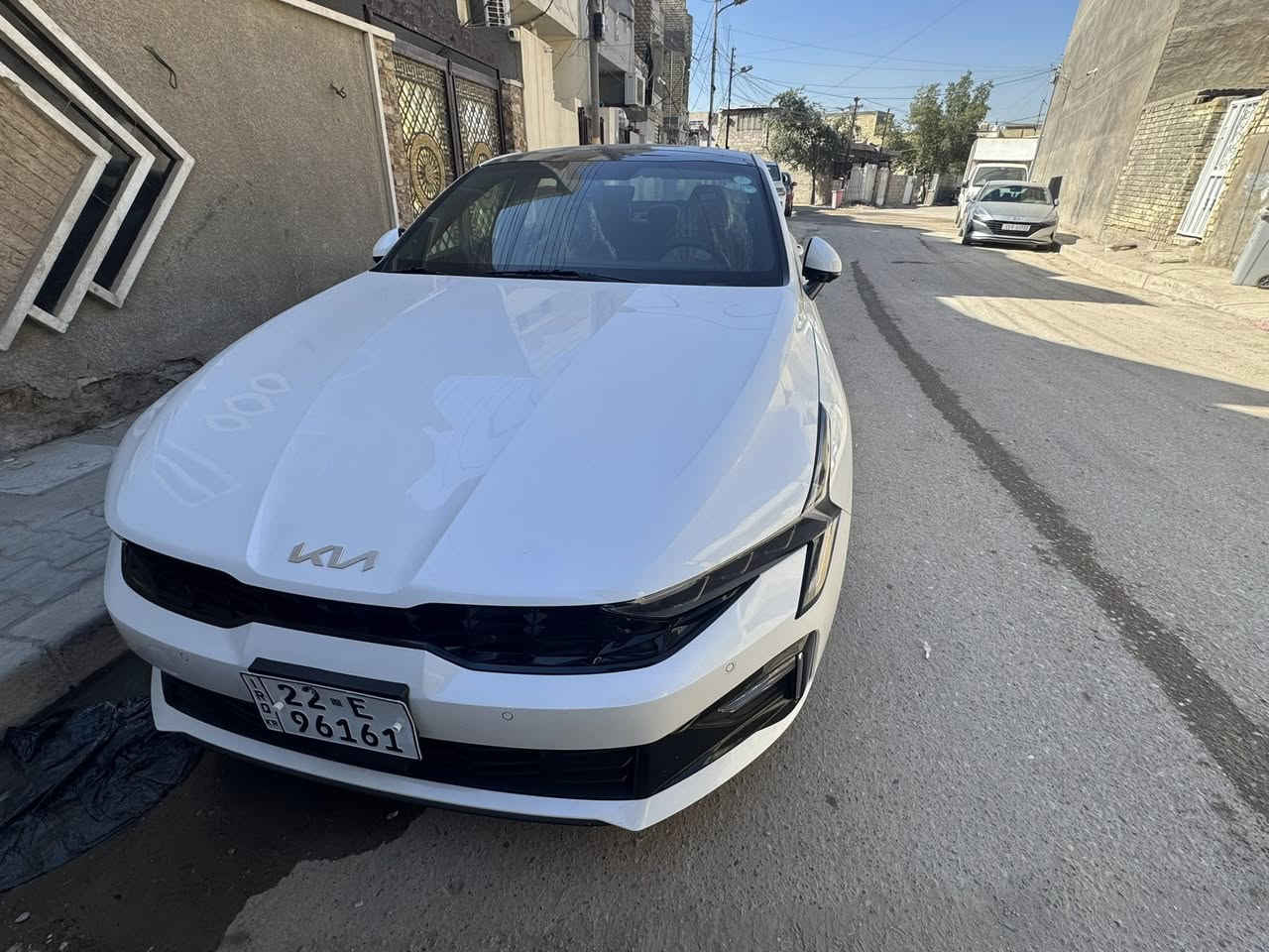 سلام عليكم سياره K5  مديل 2024 خليجي سياره جديده مكينه 2500 فول موصفات 5 كامرات حساس أمام خلفي سكف بنرامه داخل مشمشي كشنات كهرباء سايد بريك دكمه  هواي مصفات بعد بيه رقم أربيل تحويل مباشر *********** مكاني بغداد لامين ثانيه 240 وبيه مجال بسيط
