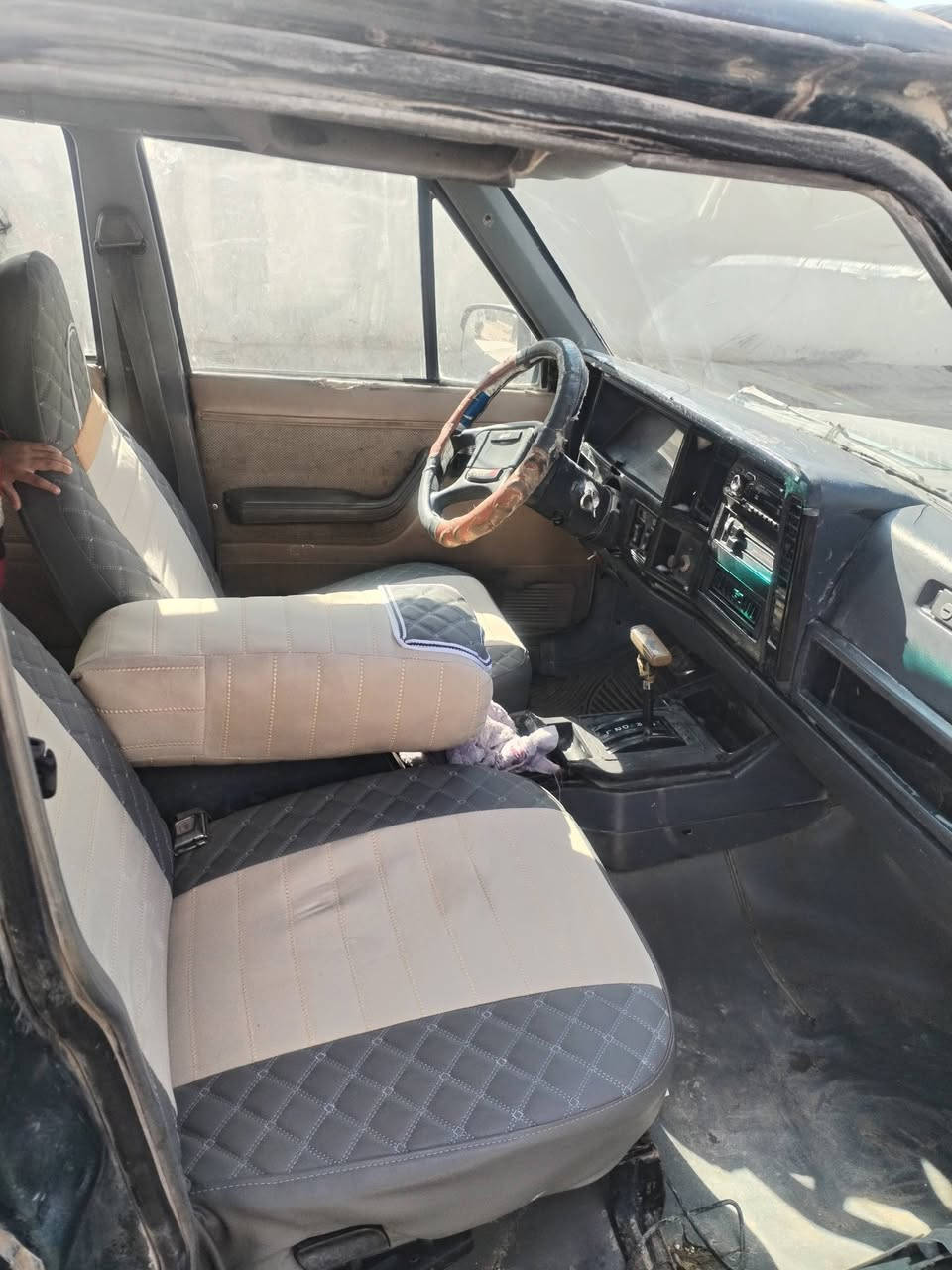 سلام عليكم جيب شيروكي 95 رقم بابل بسمي مكينه وكير كفاله حداديه 60 بل ميه مكانهه الحمزه الشرقي سعر 28 وبيها مجال بصيط للاستفسار اتصال ***********
