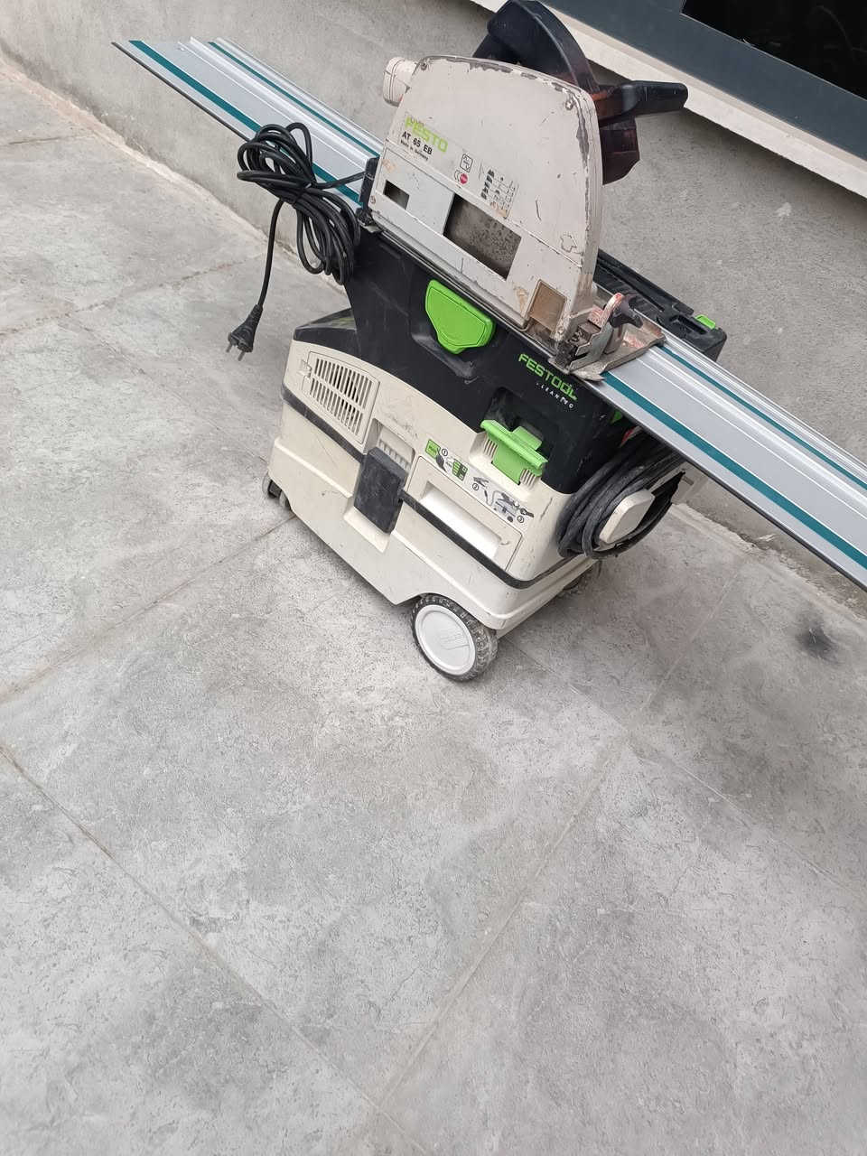 , للبيع 
 
منشار ومكنسه ماركة فيستول

واتساب***********
