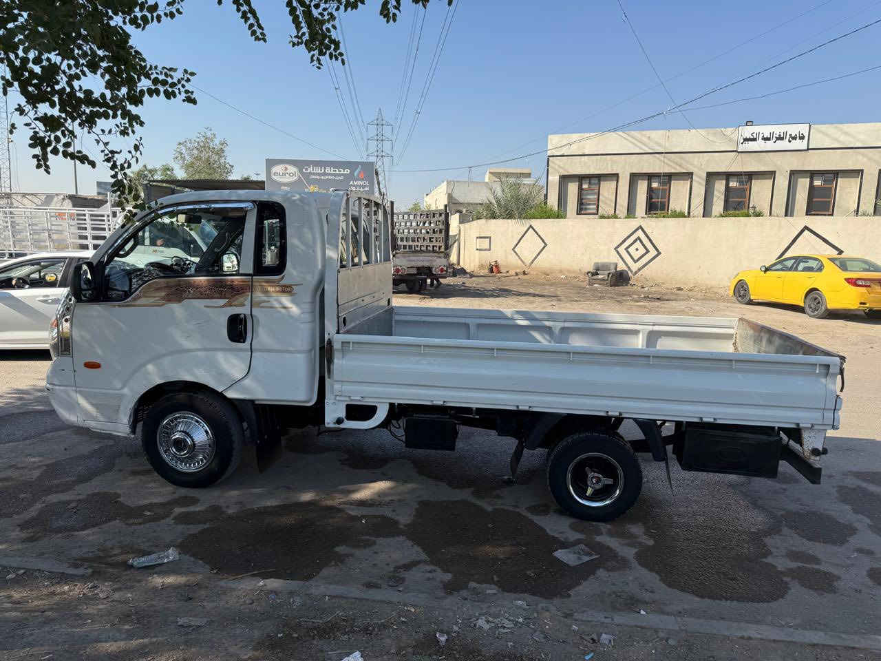 السلام عليكم كيا بنكو 3000 موديل 2007رقم صلاح الدين باسمي كير محرك كهربائيات كلها خير من الله بدون صبغ بعدها كشرها ع البلاد شاصي بلادي مابي اي فطر السعر 83ورقه وبيها مجال بسيط تحويل ثاني يوم مكان السيارة بغداد الغزاليه هاتف ***********ابو اوس
