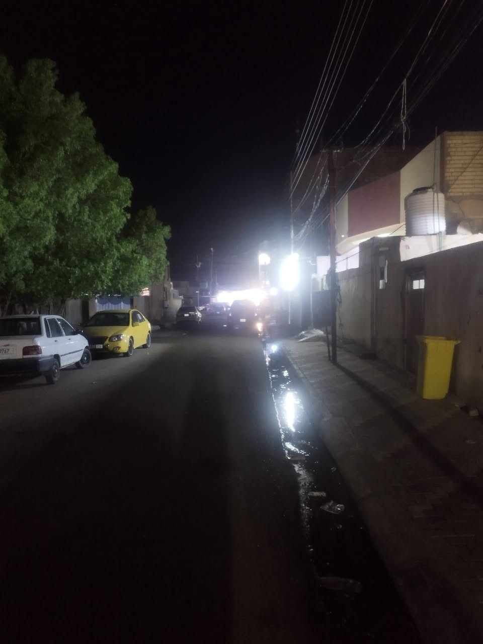 السعر بنهايه المنشور اقرو تفاصيل البيت 👇
.
السلام عليكم بيت طابو صرف طابوك اعكاده بيت ترميم جديد بي 3 غرف ثنين كبار وحده زغيره وبي صاله وبي صحيات عدد 2 وبي مطبخ وبي استقبال وبي طارمه جبيره ع طول وجه البيت 
اخوان موقع البيت بملحق القادسيه يم مدارس العميد السيدين الجدد مال الحر مقابيل حي المؤمنين المنطقه كدامكم شوارع تبليط ومقرنص وحديقه كدام البيت + على الشارع كلشي متوفر مدراس جامعات مدارس اهليه وحكوميه مستشفى التركي تبعد عنها كيلو واحد صيدليه ع الشارع مخابز اسواقات كلشي تردون مطاعم سوك كامل على الشارع وسيارات العتبه لي تاخذك للولايه تجي يمنه ع الشارع البيت صاير سابع بيت ع الشارع ولي يريد فيديو للبيت يراسلني....
اخوان سعر البيت 220 وبي مجال قليل 
رقمي ***********
يشتغل بي وتساب والخاص هم موجود
