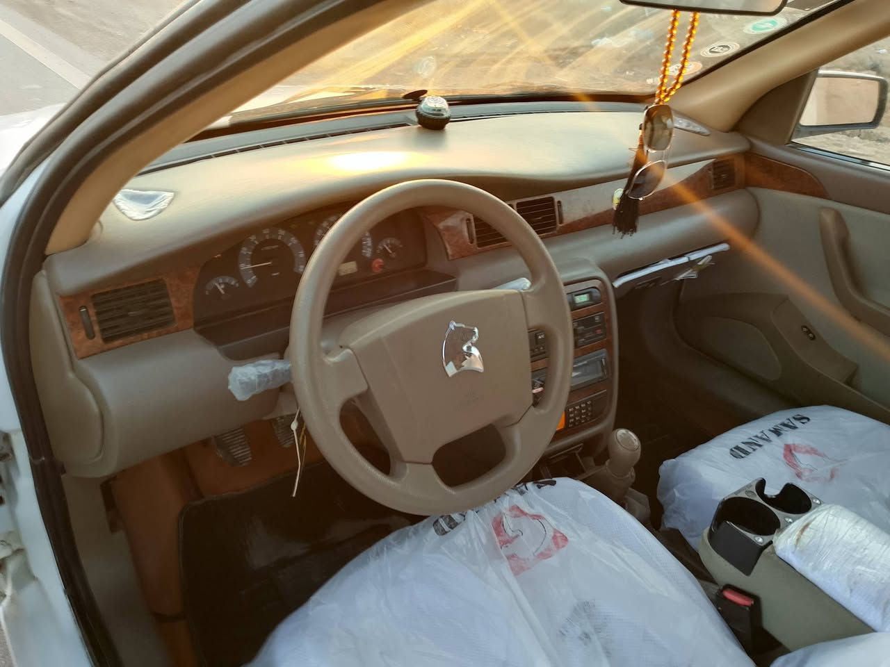 سلام عليكم سمند 2010 رقم واسط انكليزي السنويه ل30 تحويل مباشر بسم اخويه سياره مكفوله بيه رشات بلدوس كير ومكينه مكفولات تبريد وحداديه وتخم تاير جديد مكان السياره واسط مركز المدينه سعر خاص ودلل  ***********
