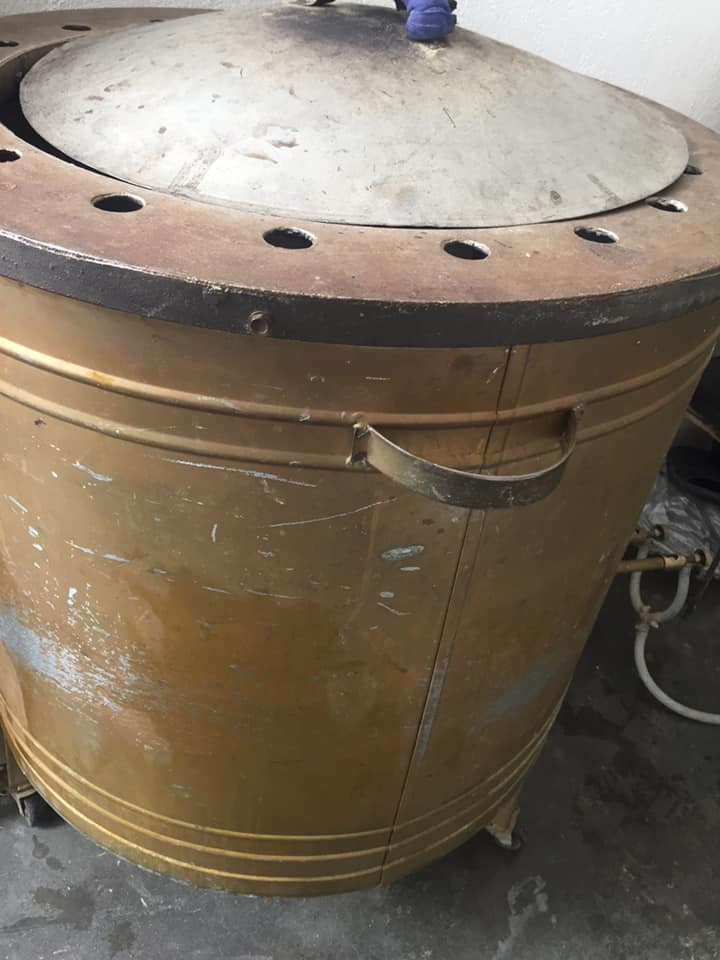 تەنور غاز نان كردن حەجمی گەورە زۆر تازە وپاك وبێ عەیب بۆ فرۆشتن
نرخ/٦٠ هەزار
ناونیشان/كەلار
ژ-م/ ***********
