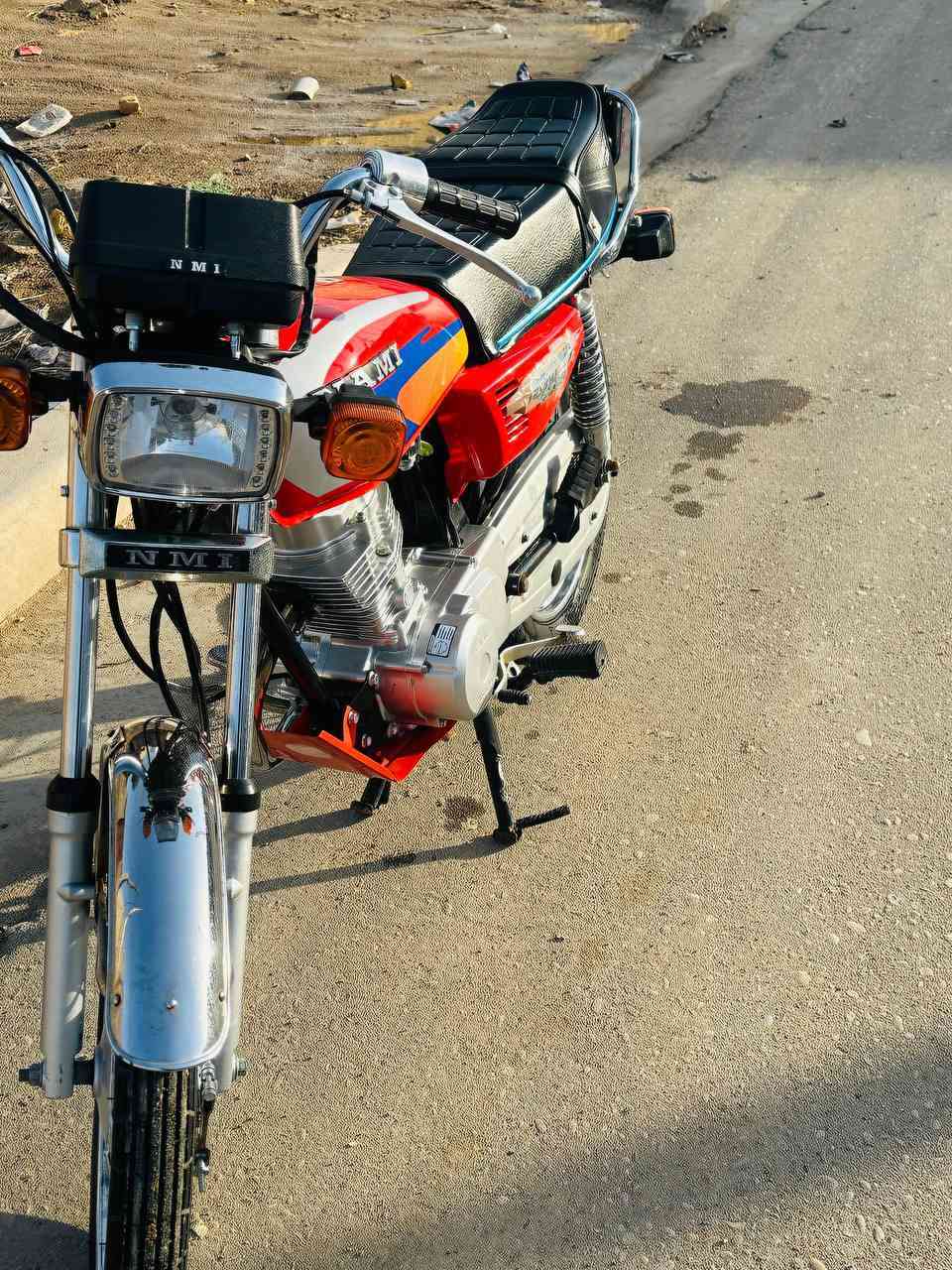 سلام عليكم دراجه يراني نامه للبيع بدون اوراق مكينه ما مفتوحه كهربائيات شغاله السعر 750 بيهه مجال قليل***********
