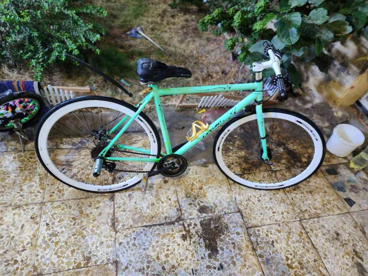 سلام عليكم بايسكل للبيع مابي نقص يخبل عنواني الشعب ***********
