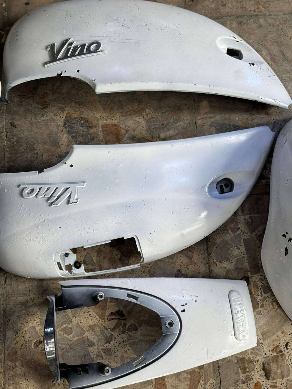 السلام عليكم إخوان عدي كفرات مال دراجه عبد الحليم نثيه 
نضيفات بلاد مو تجاري عوزهن شويه ترتيب السعر 40 وبيهن مجال مكاني بغداد السيديه ما متواجد ع الفيس 
*********** وتساب 
وعدي توصيل
