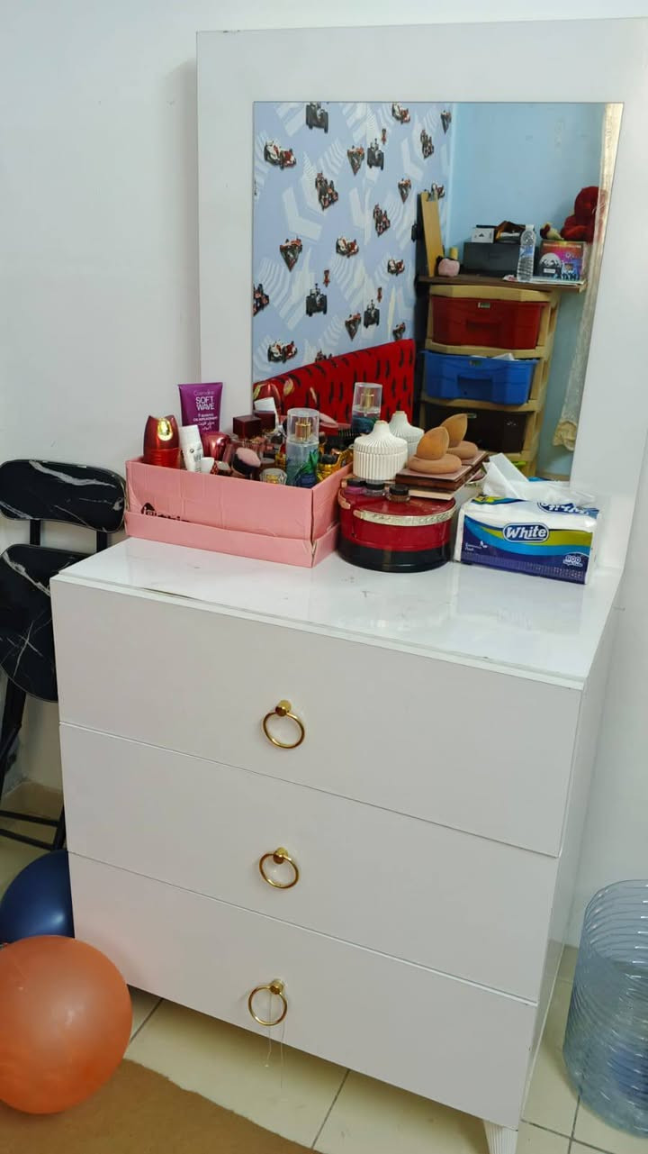 غرفه تركيه للبيع اي ضرر مابيه 5قطع السعر 400بدون الدوشك


**إذا كنت صاحب هذا الإعلان وتريد حذفه لأي سبب، رجاءا أرسل رسالة إلى الدعم الفني**