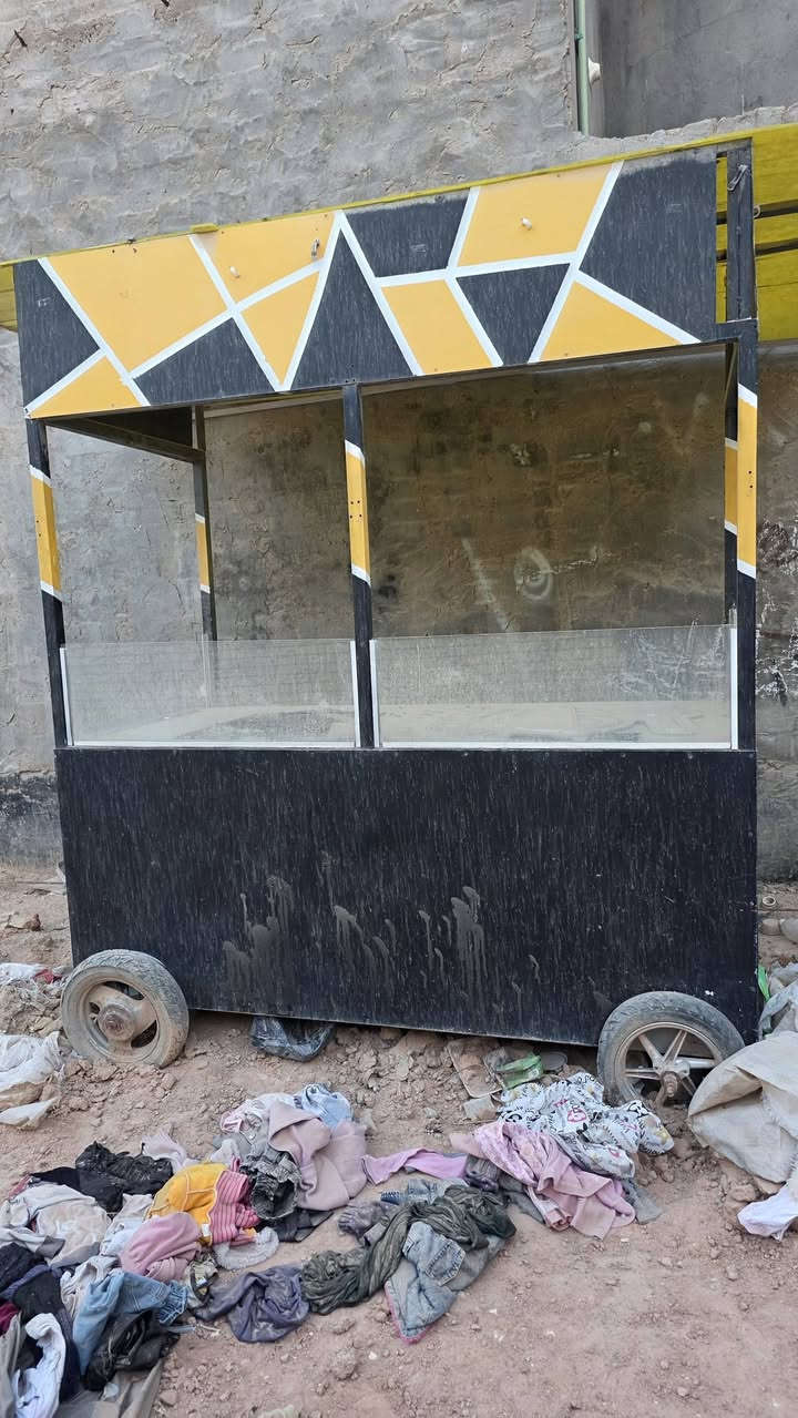 عربانه للبيع مكاني نجف
***********
