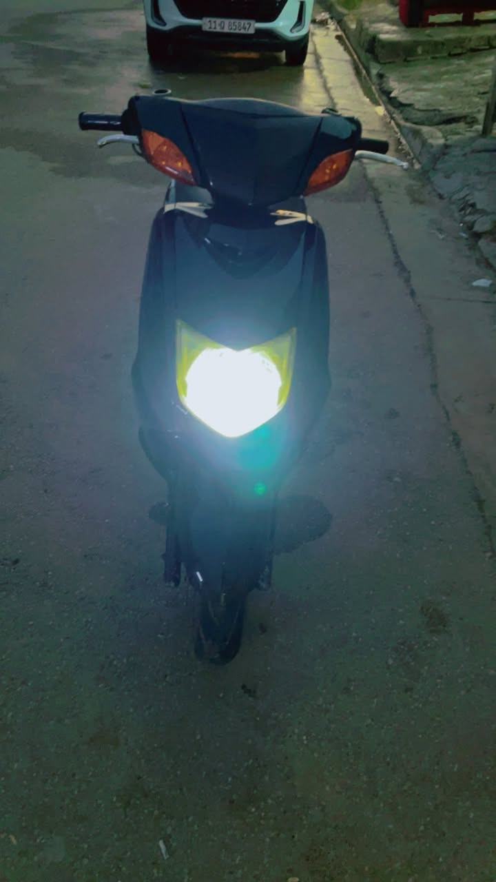 دراجه سكنس نثيه سرعتها 140 دراجة ختم واحد كهربائيات كلها شغالة سلف هدر كله شغال بسعر 400  ***********وبيها مجال بسيط عنواني الشعله
