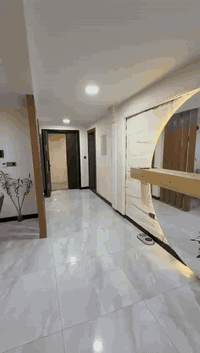 عندي شقه بوابه العراق 

مساحة 238

بناية 33

اطلالات اثنين 2 بوليفارد وزوراء
مؤثثة  بلكامل اثاث فخم جداً للاستفسار ***********
