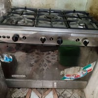 طباخ خمس عيون • شغال • فرن شغال