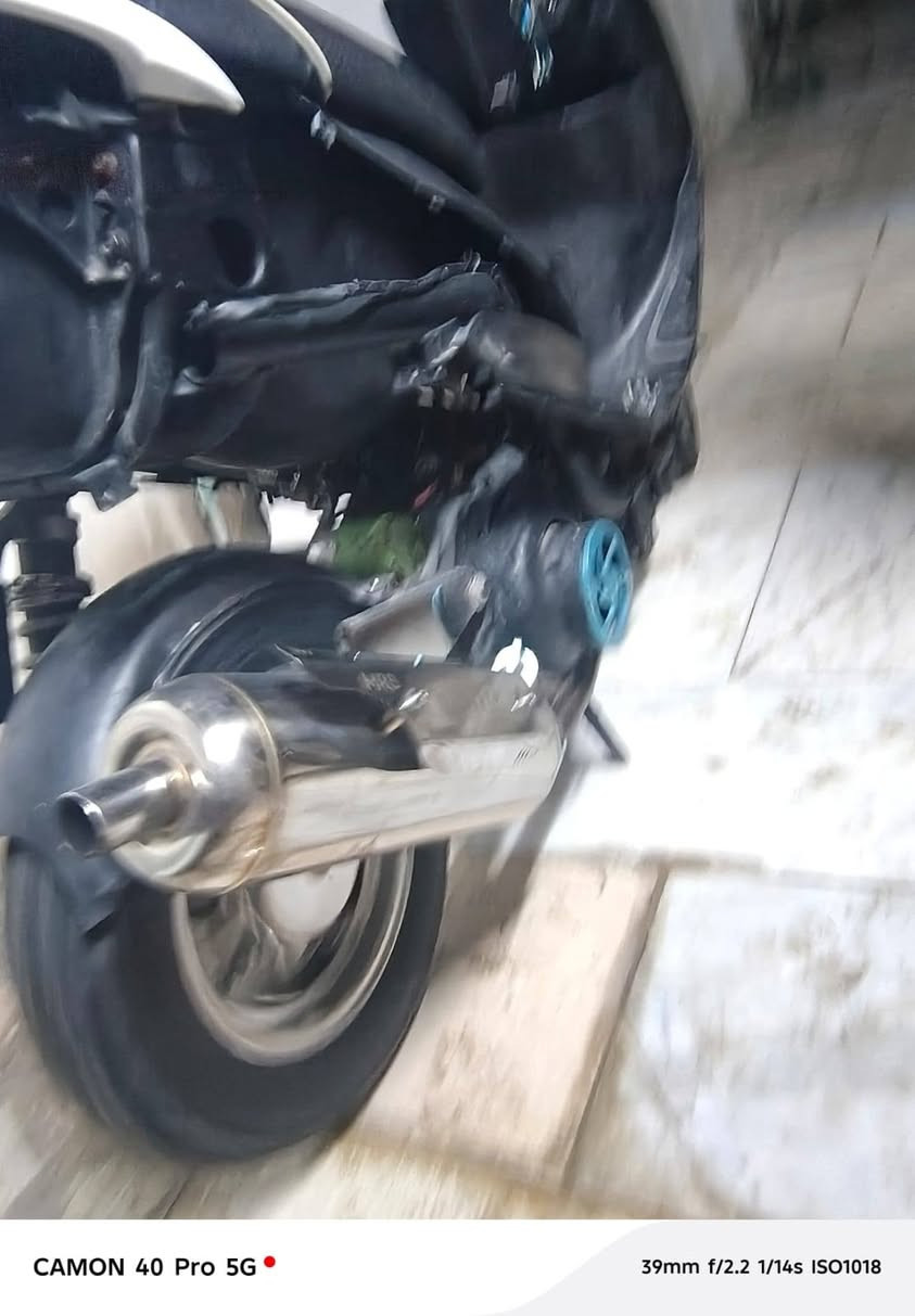 سلام عليكم دراجه ماكس عدله بوشه 55 بيه شلعه مال اربع ولفات معدل 110 مكاني بغداد البياع تقاطع درويش سعر 500 رقم لهاتف ***********
