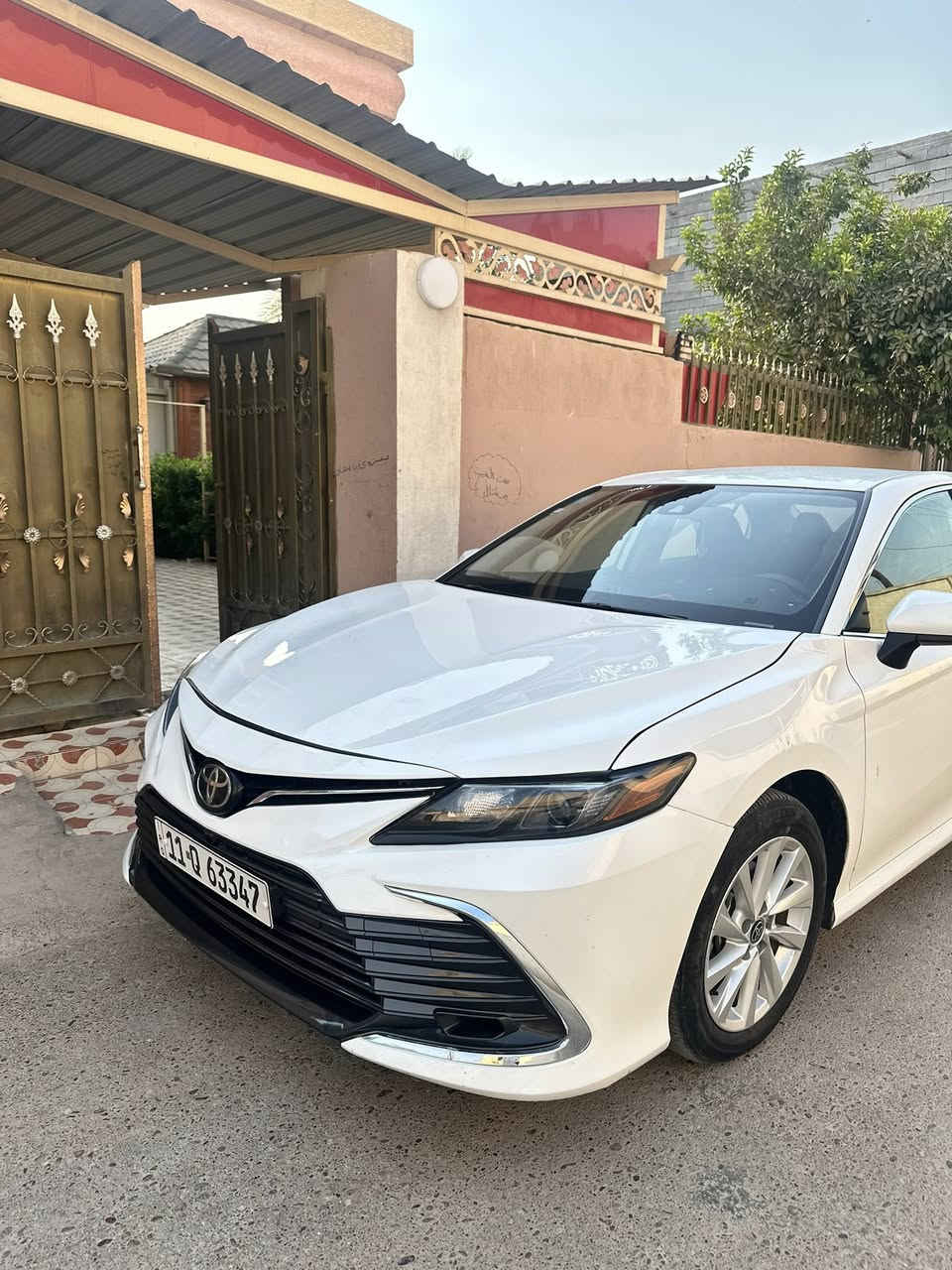 كامريLe 2024 للبيع 
ماشيه 20 الف 
وارد امريكي
الضرر : بنيد وجاملغ فقط .
لايت زنون 
كشافات ليد
تحكم جهتين
كشن كهربائي
حجم المحرك 2500 
جناح خلفي
مثبت سرعه
نضام Eco
نضام sport
شاشه كبيرة
نضام انزلاق
مواصفات Le معروفة 
السعر : (196)وبيها مجال بسيط 
مكان السيارة : بغداد/ الاعظمية  
للاستفسار (***********)
