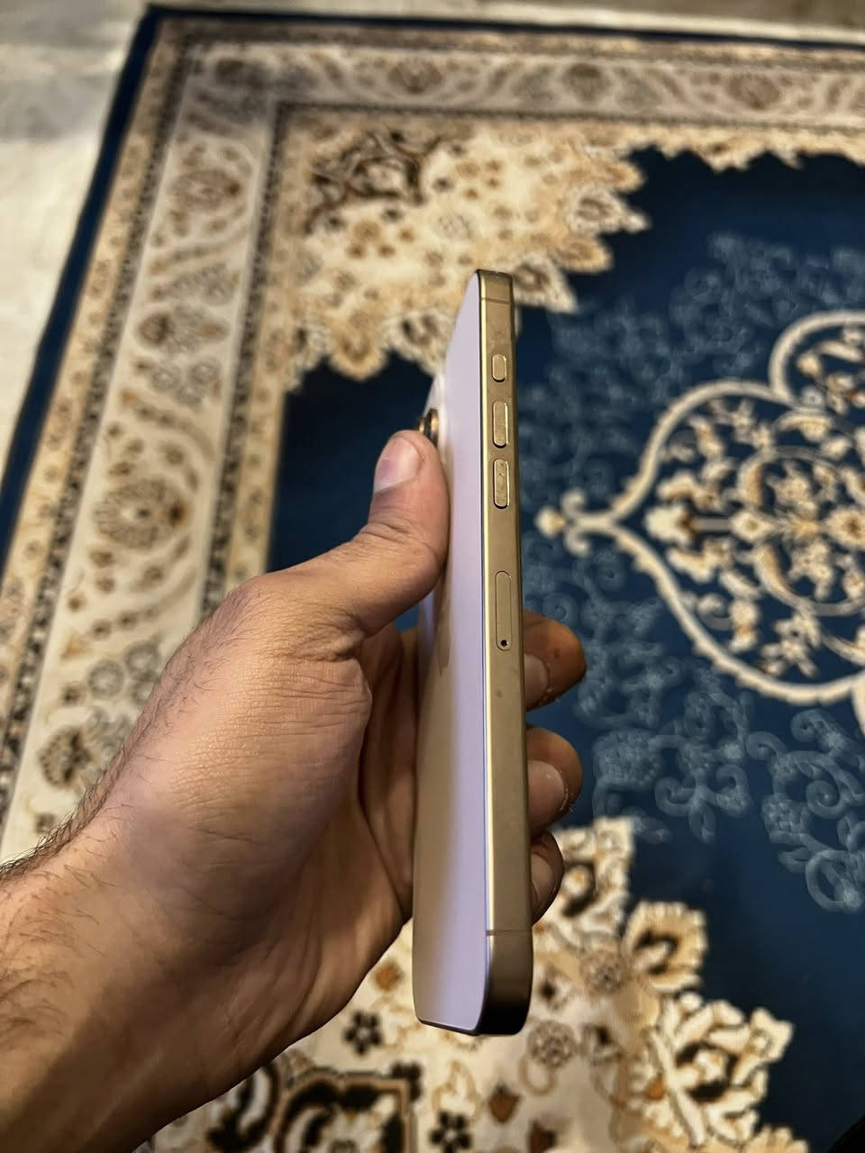 16 برو ماكس
لون ذهبي
ذاكره 256
جهاز نضيم جدا جدا جدا
فقط بي هاي نقطه بشاشه ومماثره ابد 
جهاز بعده بلضمان
بطاريه 92‎%‎
مكاني بغداد
كارتونه وكيبل كله موجود 
***********
