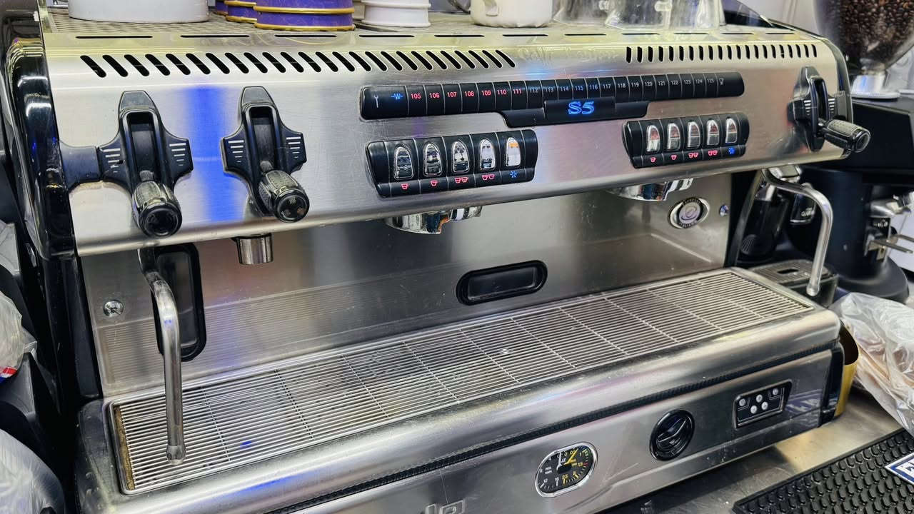 للبيع مكينة باريستا
la spaziale s5
ايطالية مستعملة قليل كلش قوية جداً جداً
نظافتها واضحة بالصور
السعر 18$ ورقة
فيديو الها بنهاية البوست
العنوان بغداد الدورة
***********
