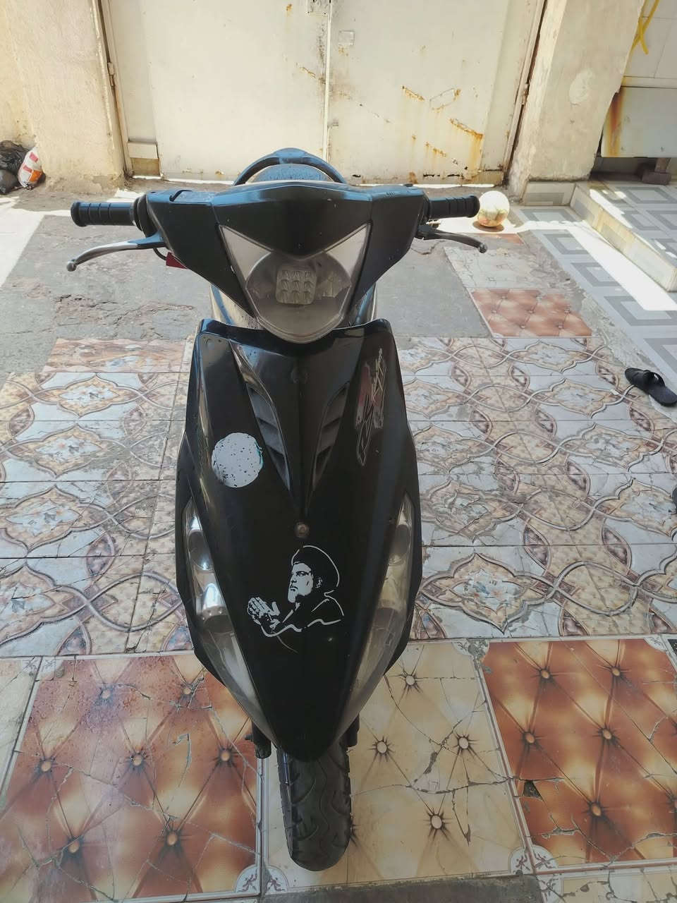 سلام عليكم متاح ماكس مضلع شوفت عينك نصافه حلوه مشي شلعه تخبل كفراته بلاد دراجه بلاد سلف شغال بس الباتري ضعيف كابريته تخربط عوزه تنضيف مكاني جبيله سعره 550رقم ***********
