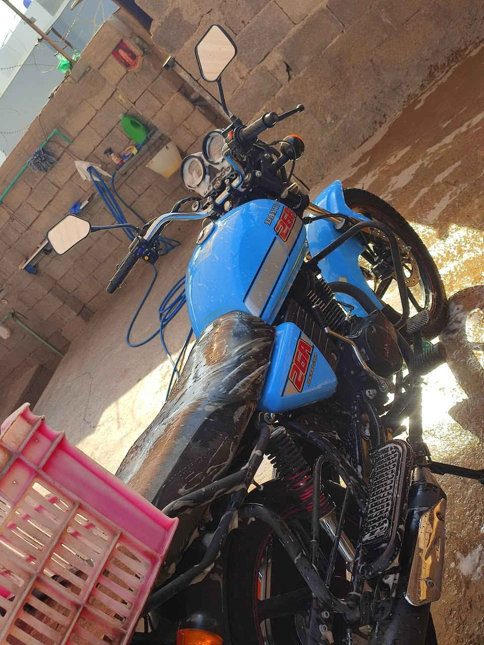يا الله يا الله سلام عليكم دراجه للبيع دايون نفخ موديل 22 ماشيه 16 الف حقيقي اوراق أصولي شرط ترقيم بضمانتي مكفوله كفاله عامه بشرط ما مدوده عليه اصبانه كهربائيات كله شغاله مكينه 200 كتابه حمره سويج سجينه مكاني ديالى الخالص  للشراي اتصل وبيك خير وتدلل 
***********
***********

