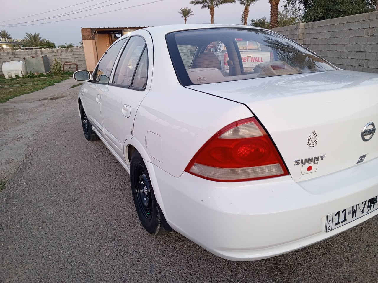 السلام عليكم ورحمة الله وبركاته 

للبيع نيسان سني كوري موديل 2012 رقم بغداد انكليزي بأسمي تحويل ثاني يوم أن شاء الله تعالى مكفولة كفاله عامه من الصبغ و التبديل فقط شبرين صبغ بالباب الخلفي الايمن ماشيه 157 حقيقي تراي زيروووو محرك كير صدر كله كفاله عامه تخم تاير جديد غرفتها جديده جداً السياره نفس الصور جديده بمعنى الكلمة استخدام شخصي العنوان بغداد ابو غريب 
الشراي يتصل و يدلل أن شاء الله تعالى 
 ***********
