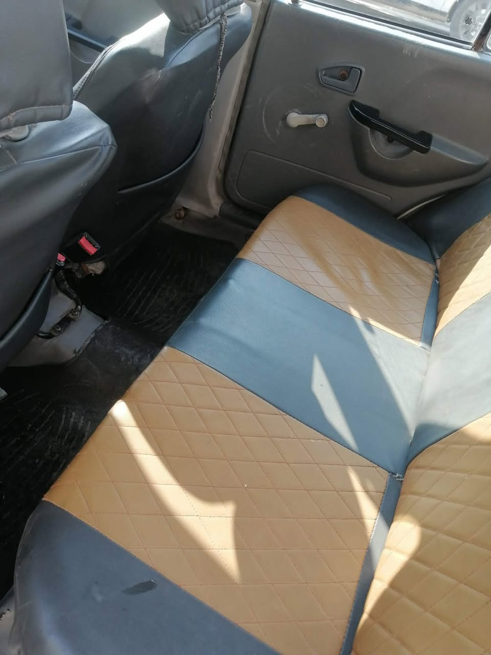 السلام عليكم سايبا موديل 2011 رقم بابل دولي تحويل مباشر  السعر 35 مكان السيارة كربلاء للاستفسار الاتصال على الرقم ***********
