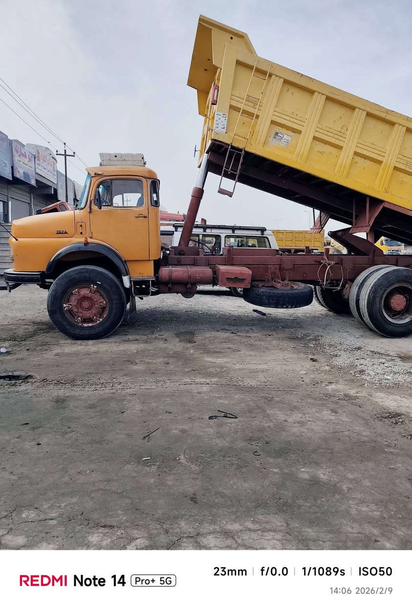 السلام عليكم 
اقجم للبيع موديل/81
طول بلادي بيه فطر من يم التانكي مغير الباج الحصيره مآل البدي يرادله تصليح بيه بجم امخر مكينه فوك استندر وجوه عشرين جديده كير تسعين جديد مجموعه 17بلاديه سبرنك هرمي الماني بنز19
السعر 60 بيه مجال العنوان أبو غريب 
***********
***********
