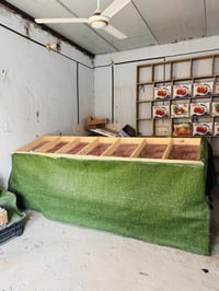 عارضة فواكه او مخضر للبيع ارتفاع متر طول 3 متر عرض 75 سنتمتر 077493759...