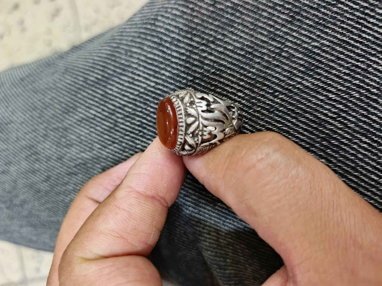 السلام عليكم
للبيـع  فقط
يماني شفة العبد بـ 100
يماني مشمشي كبير مخطوط (انا اعطيناك الكوثر)بـ 75
يماني مشمشي خنصر بـ 30
سترين اصلي بـ 55
سليماني عقد السان بـ 50
نيشابورية بـ 30
مكاني ذي قار


**إذا كنت صاحب هذا الإعلان وتريد حذفه لأي سبب، رجاءا أرسل رسالة إلى الدعم الفني**