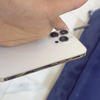 جهاز 13برو  ذاكره 128بطاريه78شحنه يوم كامل  الون بصلي كله شغال   اتصال...