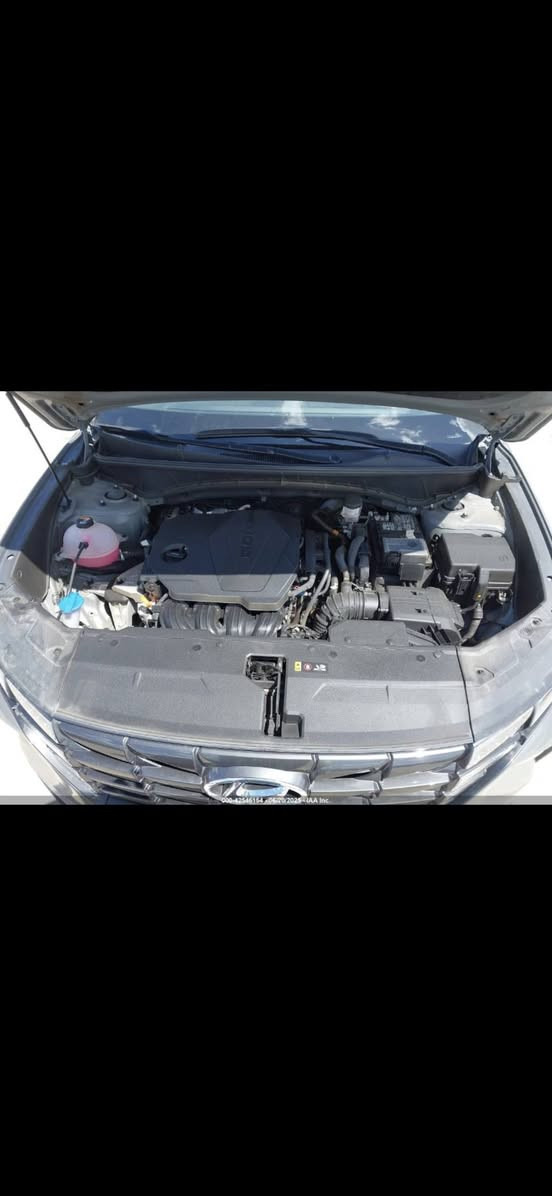 السلام عليكم  توسان ٢٤ أمريكي 
ظرر بسيط مصلح نفسه بل صندوك 
مرقم شهداء بأسمي ماشيه ٧٧
مكينه ٢٥٠٠  الاستفسار ***********
