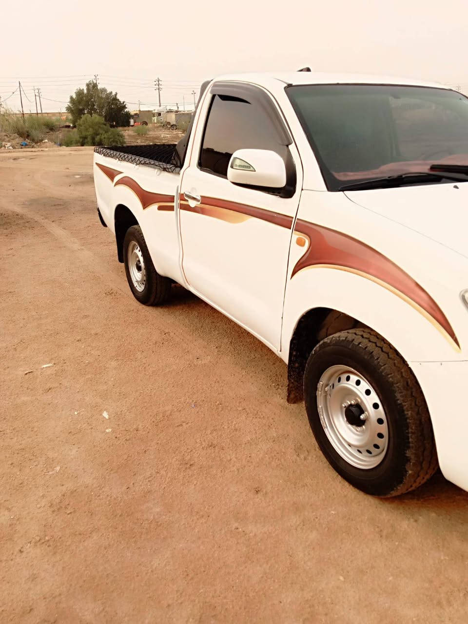 فلاونز البيع موديل 2006 محرك جديد حداديه وتايرات جديد رقم ذي قار نكليزي سعره شده وبيها مجال سياره مكفوله من ضربه وتبديل شراي يتصل ***********.مكلف بنشر
