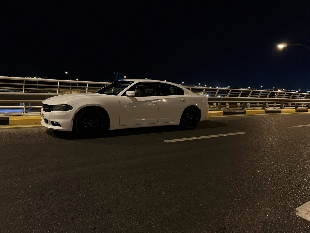 السلام عليكم جارجر sxt
موديل  2019 كندي 
اربيل سنويه جديده 
شرط التحويل 

السياره بيه حالوب قبق صنودك فقط والباقي كفاله السياره جديده مكاني البصره  
 
السعر ٢٣٠ $ 
***********
