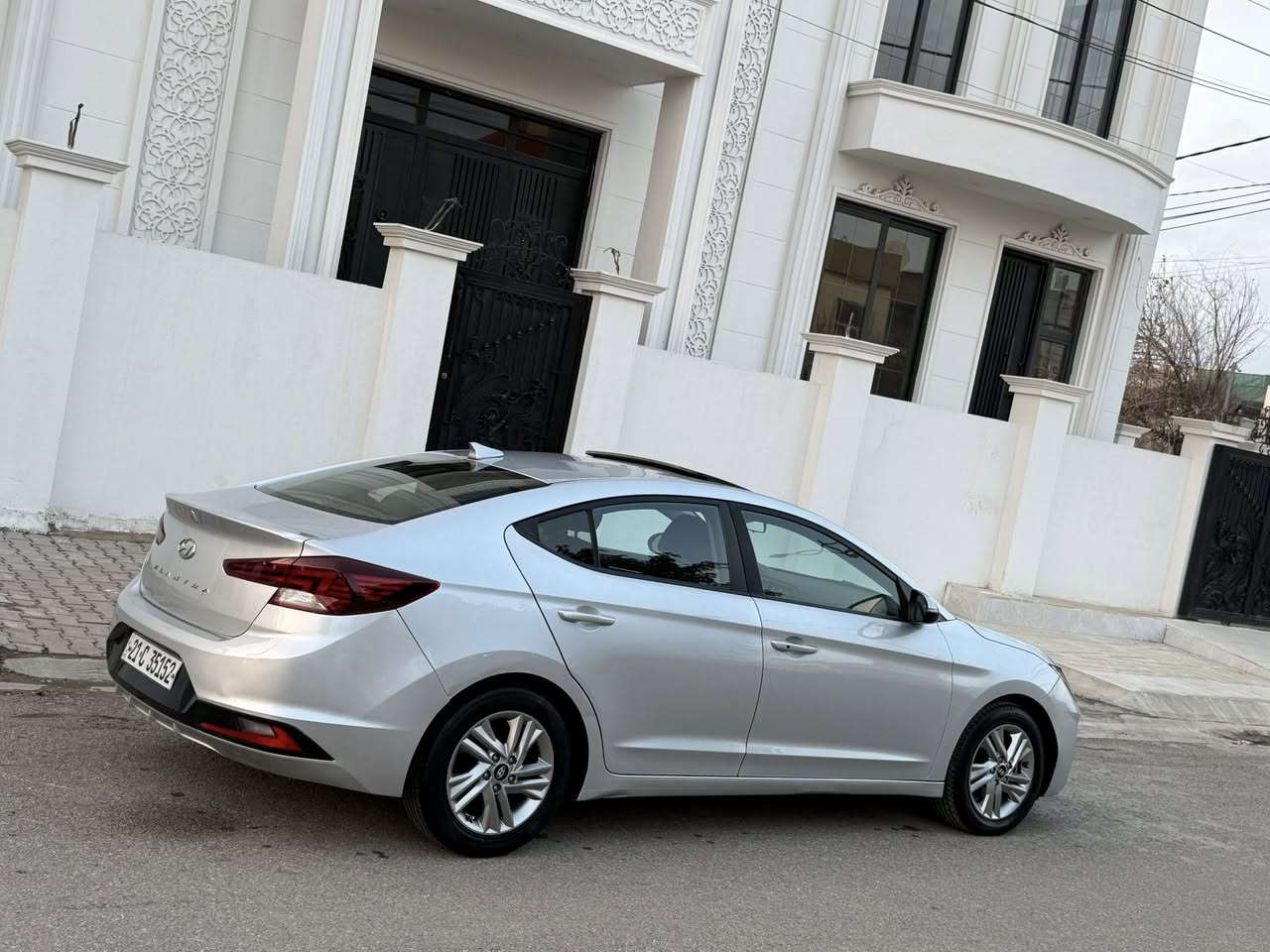 سيارة النترا وارد امريكي 2020 
فول موصفات واحد على واحد 
شرط كير محرك مامفتوحه صدر امامي خلفي جاهزها اربعه تايرات جددت تحويل مباشر داخله كلين وعارض صور كارفس بيها كارت كد كف وباقي كفاله عامه سعر 157 
***********
