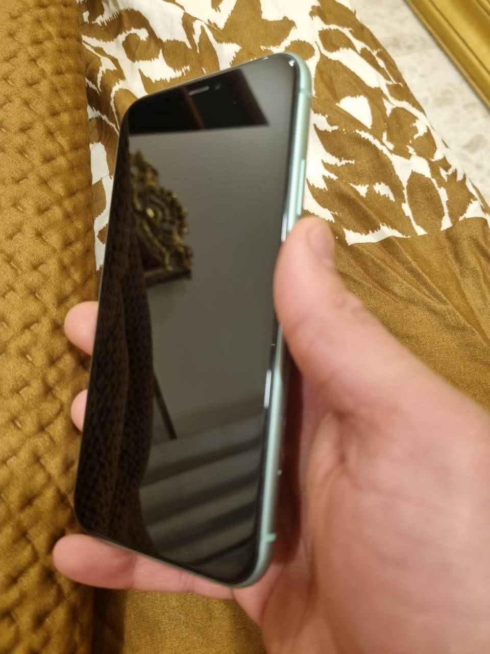 السلام عليكم ايفون ١١ عادي ذاكرة ١٢٨ الجهاز نضيف زلغ مابيه وتر بروف ما مفتوح شلع بطاريه 76
السعر ٢٥٠ الف 
عنوان بغداد الدوره    ***********
