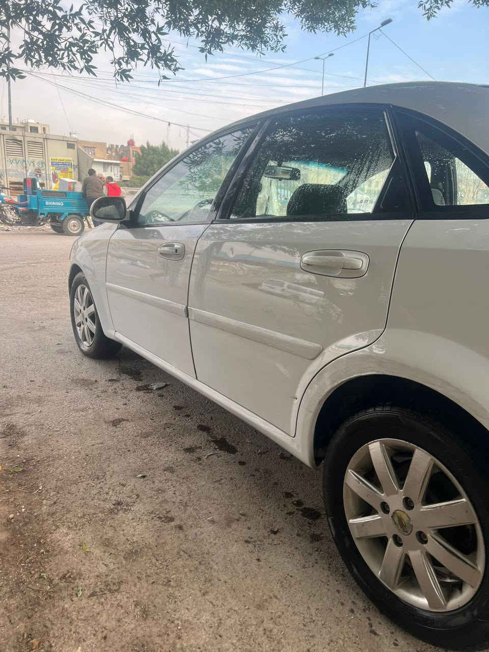 يا الله اوبترا للبيع موديل ١١ شركه سياره كير مكينه تبريد خير من الله كشر بيها قطعتين صبغ  سياره بدون دواخل نضيفه الحمد الله رقم بغداد انكليزي سنويه ل ٢٧ شرط التحويل ماشيه ١٥٨ من تعبر ال ١٢٠ دك جرص السعر ٨٠ وبيها مجال مكان سياره بغداد الاعظميه هاتف ***********
