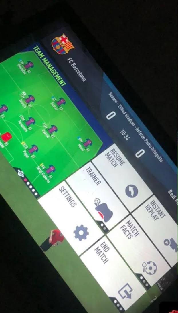 بيع إكس بوكس 360 السعر 120 الف* الاشكال مكان القرص غير شغال وعطل في الجوستك لكن شغال المكان ديالى للاستفسار ***********

