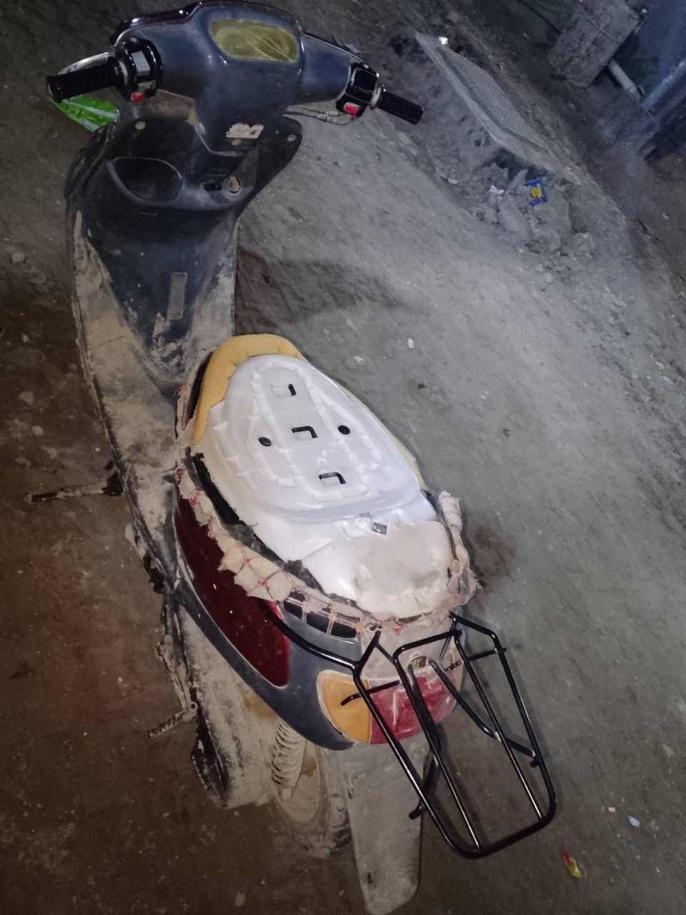 سلام عليكم عندي دراجه بطه للبيع
مابيها شي جاي امشي طفت بيه مفاجأة تايرات جدد لايت قوي فقط باتري مابيها سعر الدراجه 90وبيه مجال،،،،مكانها ديوانيه الاسكان الشراي يتصل على الرقم (***********)بي واتساب
