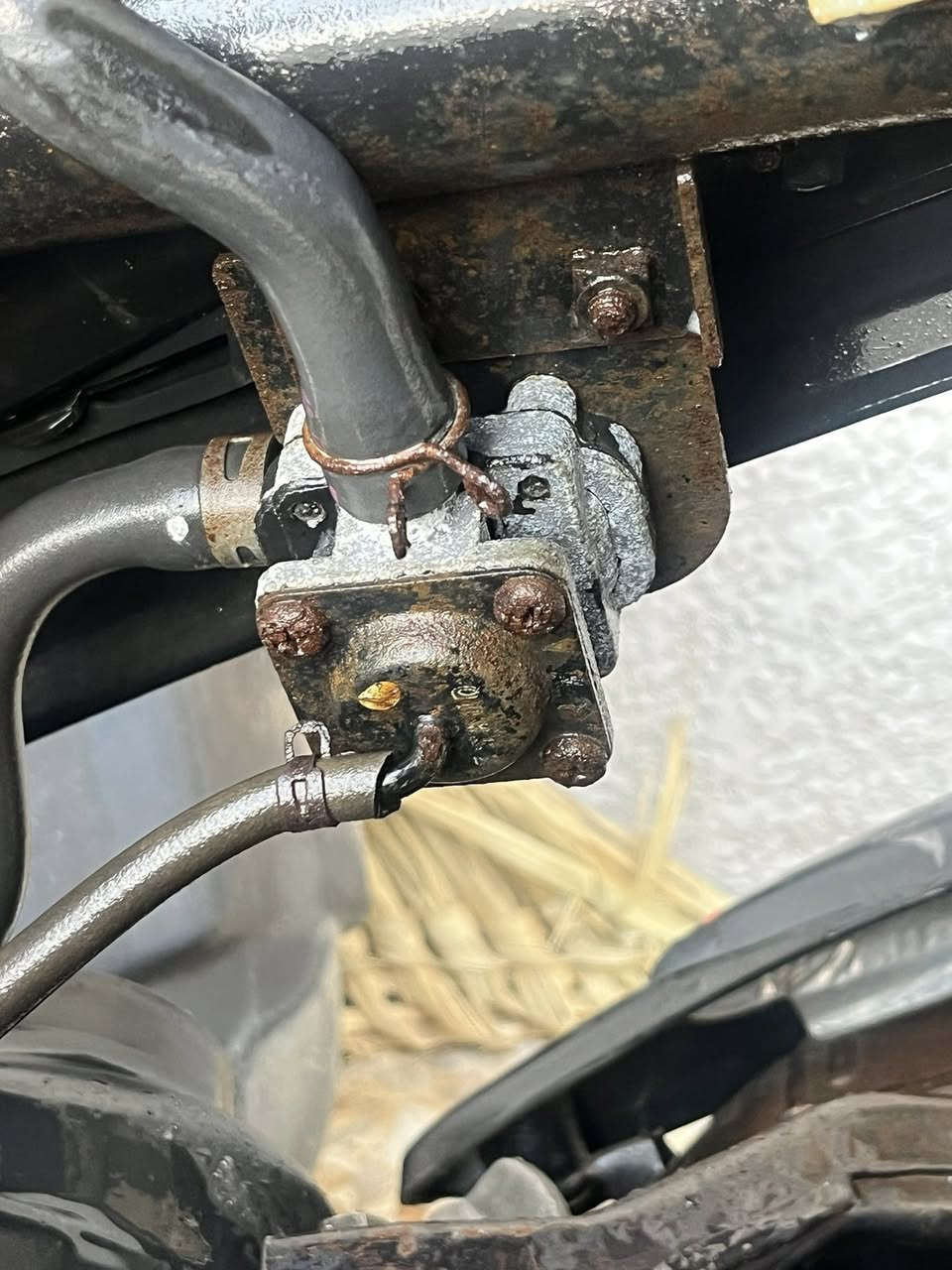 س.ع لحلوه للبيع مثل متشوف ميحتاج احجي😅👻 *********** كوت خاجيه
